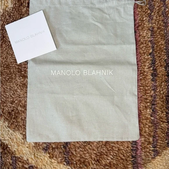 Manolo Blahnik BB Pumps - Picture 3 of 10